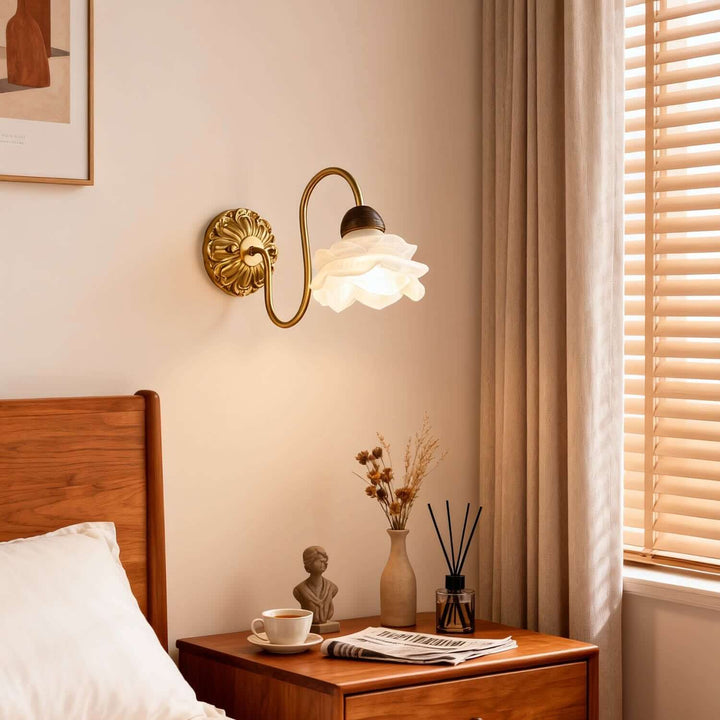 Maruvo Wall Light – Vintage French Creative Floral Glass Lighting