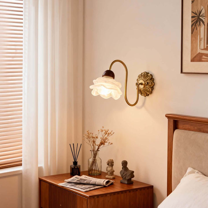 Maruvo Wall Light – Vintage French Creative Floral Glass Lighting