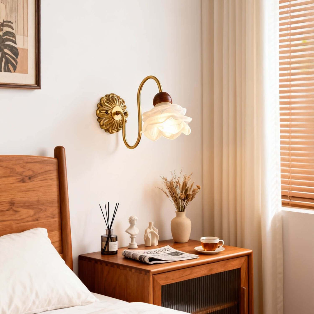 Maruvo Wall Light – Vintage French Creative Floral Glass Lighting