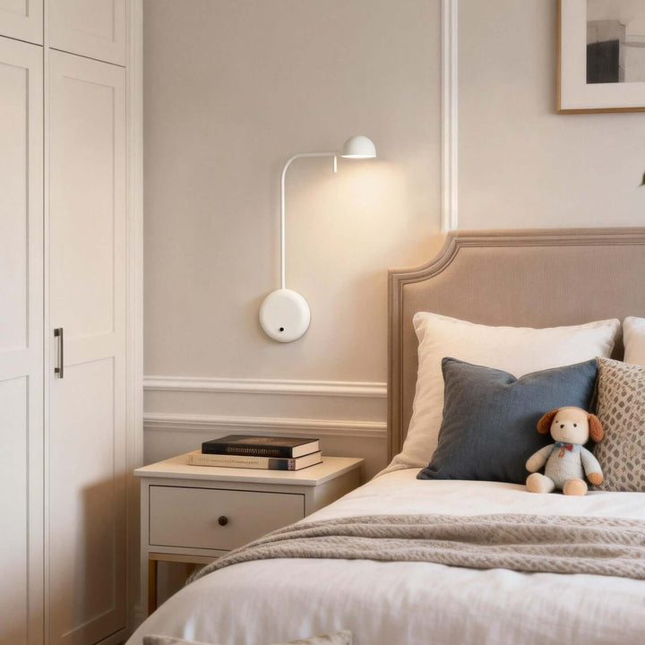 Pelano Wall Light Style C – Modern Minimalist Bedroom Ambiance
