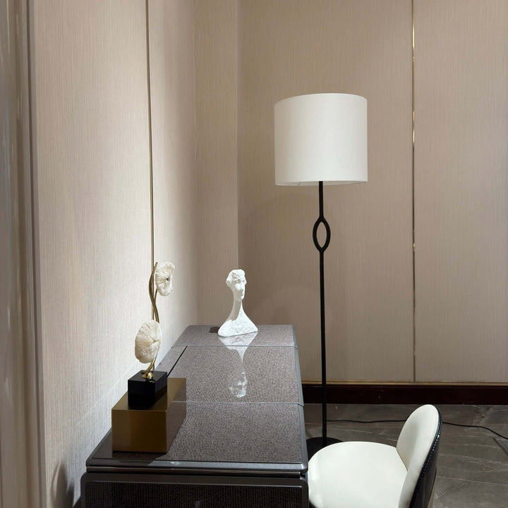 Solin Floor Lamp – Modern Minimalist Resin Fabric Lighting