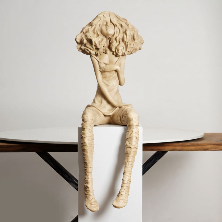 Nuvrion Resin Sculpture – Creative Girl Art Resin Sculpture