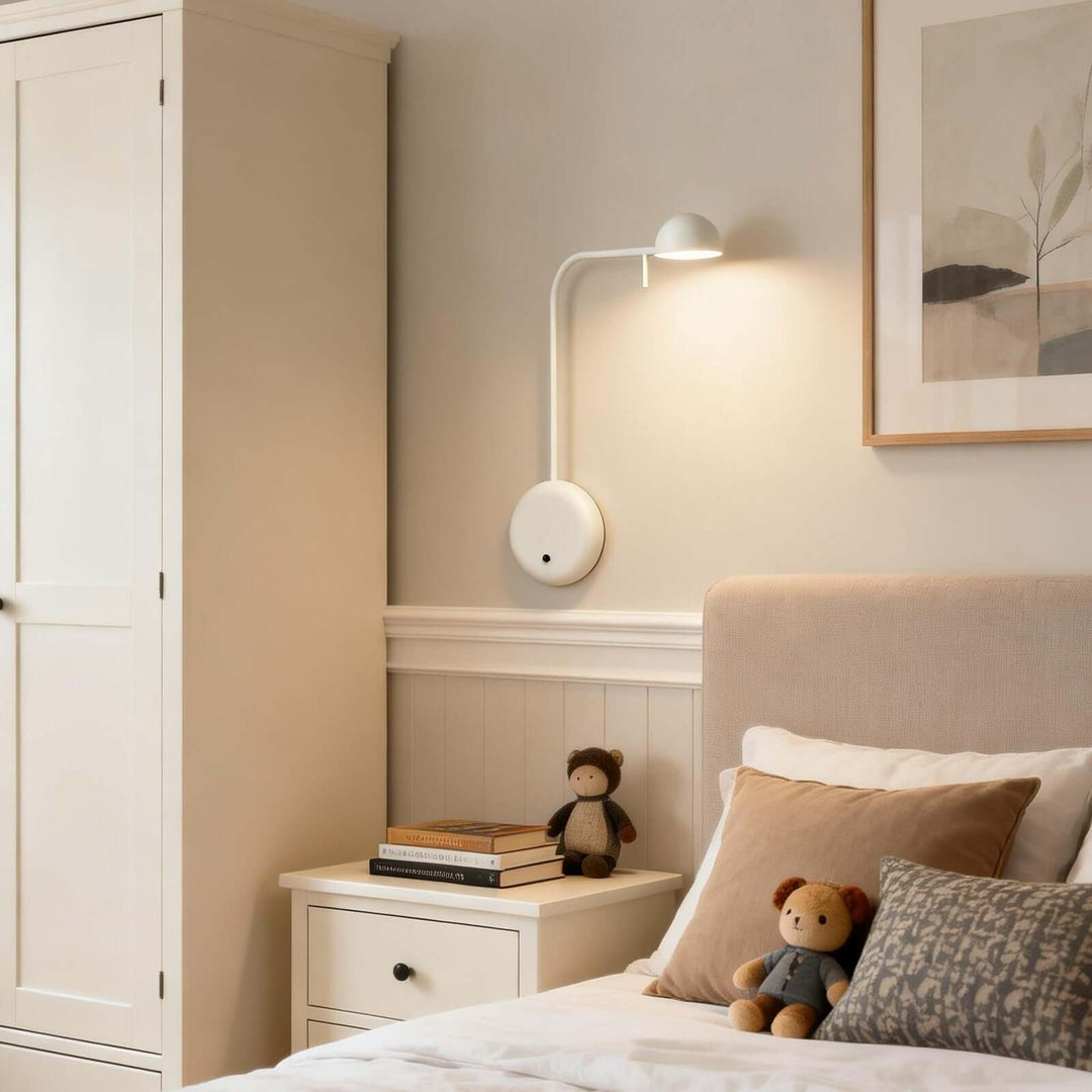 Pelano Wall Light Style C – Modern Minimalist Bedroom Ambiance