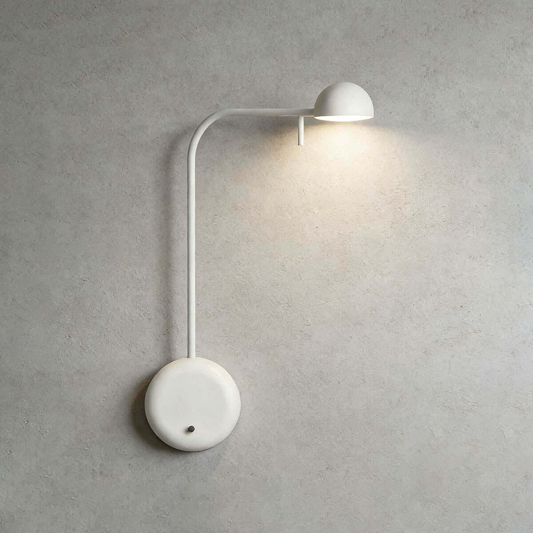 Pelano Wall Light Style C – Modern Minimalist Bedroom Ambiance
