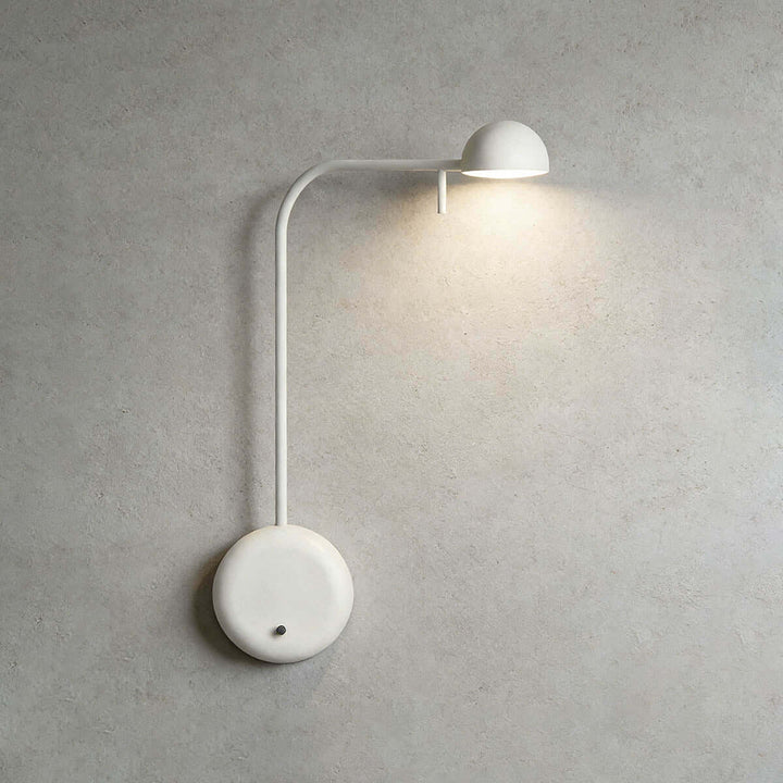 Pelano Wall Light Style C – Modern Minimalist Bedroom Ambiance