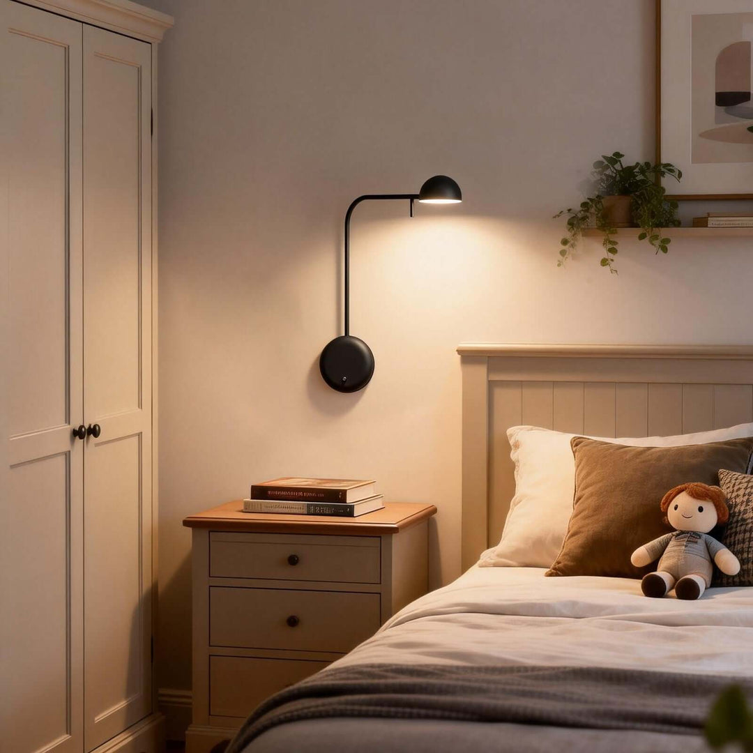 Pelano Wall Light Style C – Modern Minimalist Bedroom Ambiance