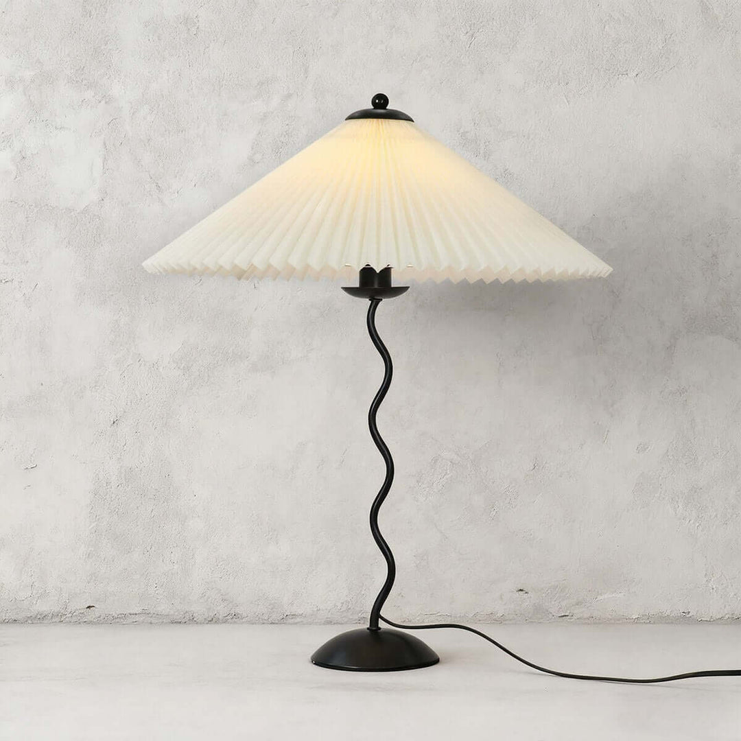 Squiggle Table Lamp | Nordic Retro Pleated Fabric Decorative Lamp