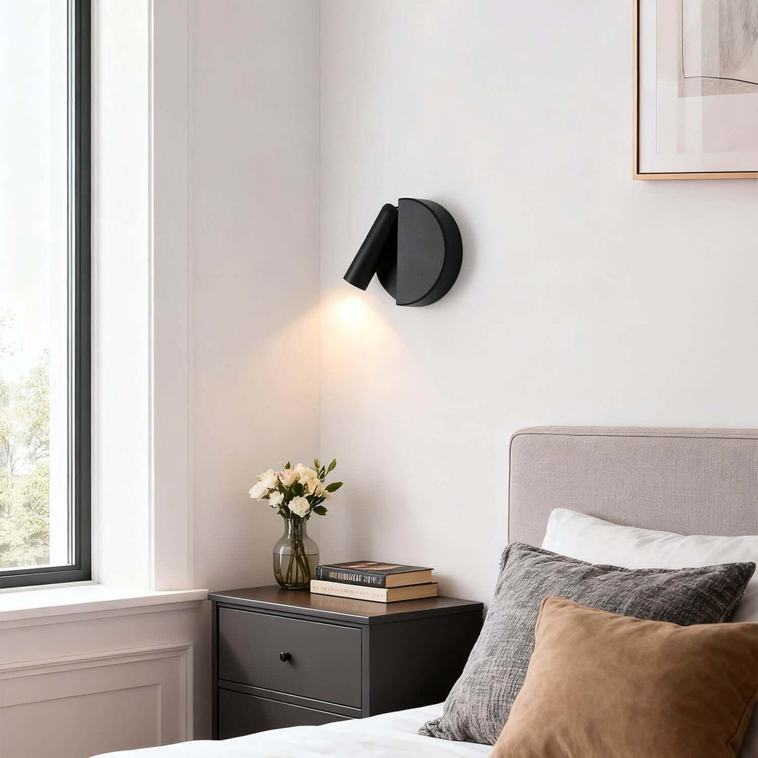 Veqti Wall Light – Modern Minimalist Bedside Sconce