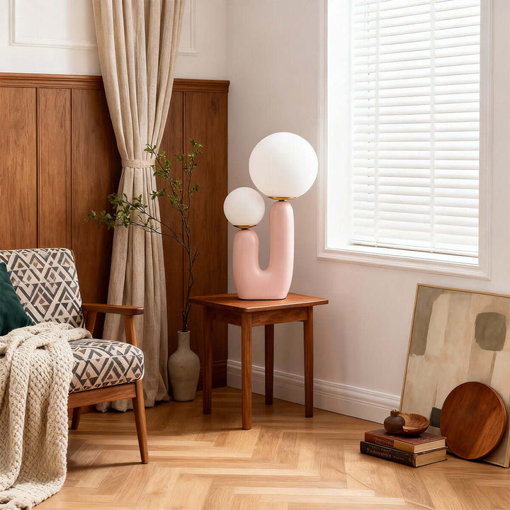 Oo Smooth Table Lamp