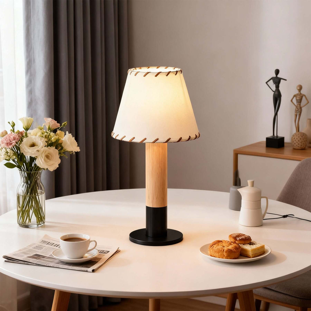 Wenor Table Lamp – American Retro Fabric Bedside Lamp