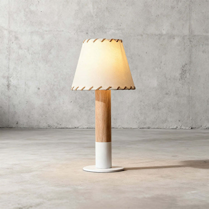 Wenor Table Lamp – American Retro Fabric Bedside Lamp